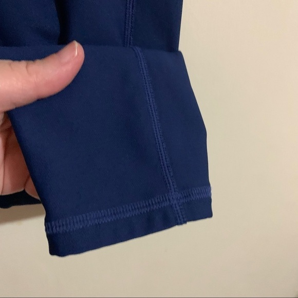 Fabletics  High Waisted Cold Weather Pocket Navy Leggings. - Picture 5 of 10